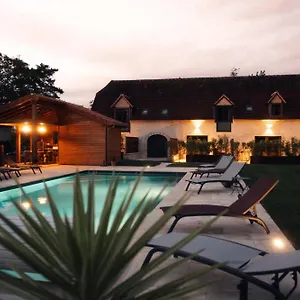 Les Noyers De Gaudelle Hébergement de vacances Saint-Sozy